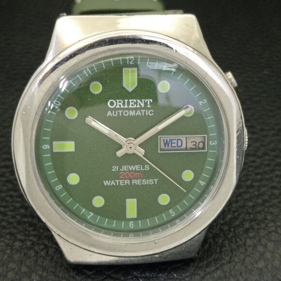 Vintage 1991 Orient Automatic Mens Silver Watch W/daydate & Green accents - Picture 4 of 10